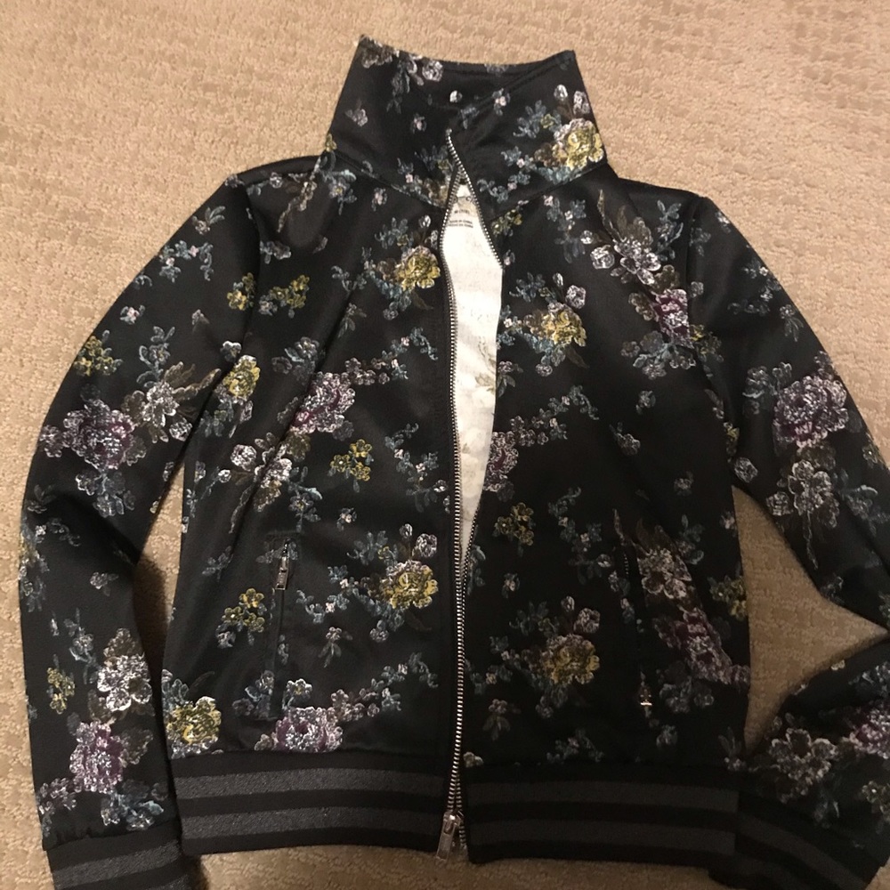 Girls bomber